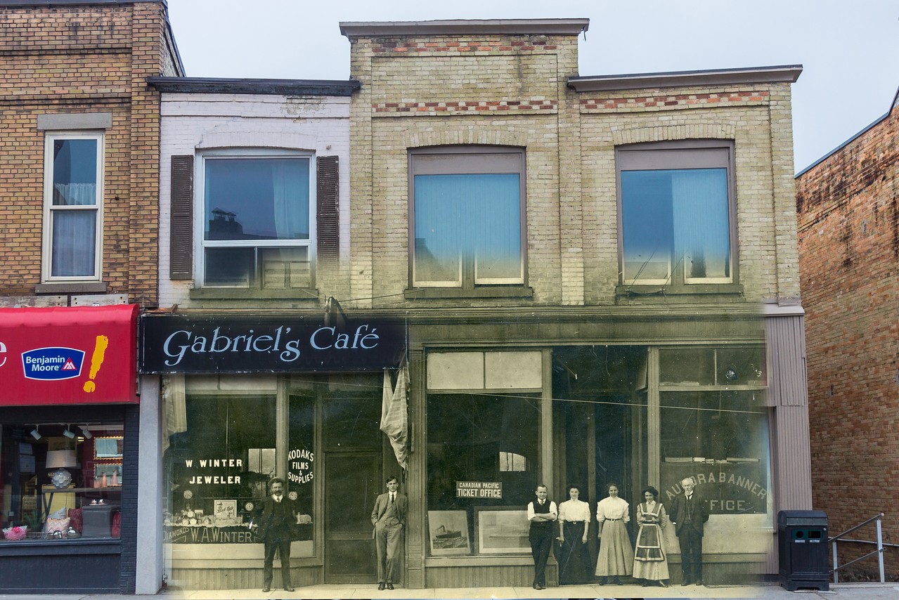 An image that contrasts Yonge Street businesses in 1910 and 2018