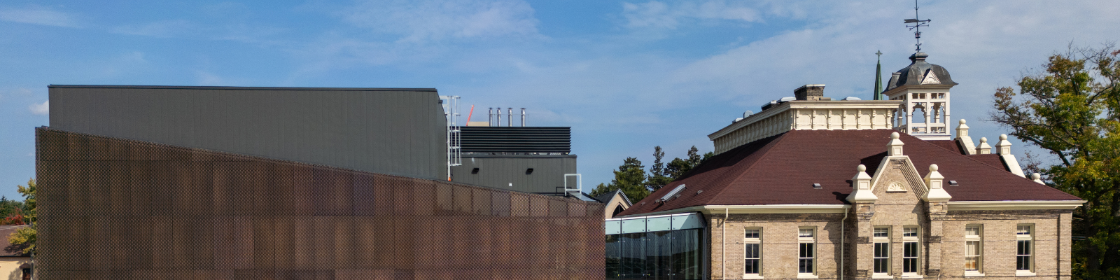 Outside perspective of the Museum & Cultural Centre, Atrium, and Church Street School